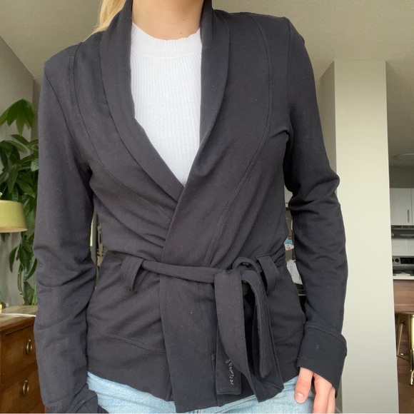 Lululemon Wrap Tie-Up Black Cardigan - Picture 3 of 8